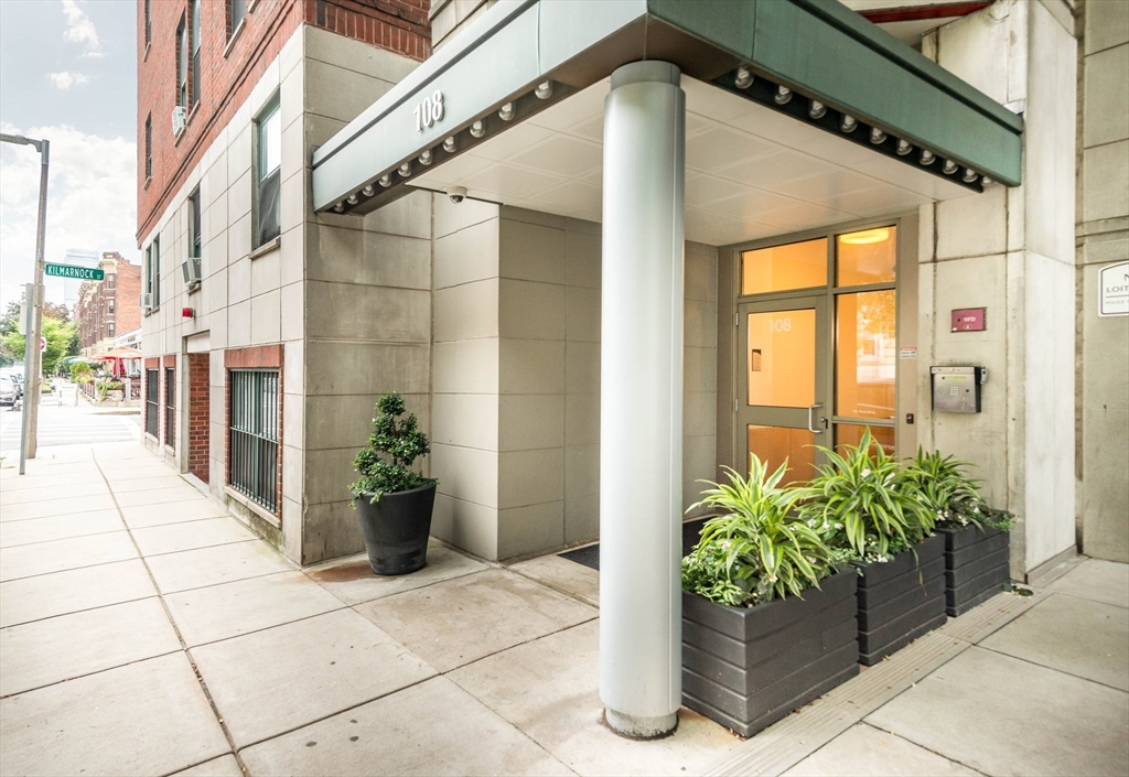 108 Peterborough St # G Unit: 4-G