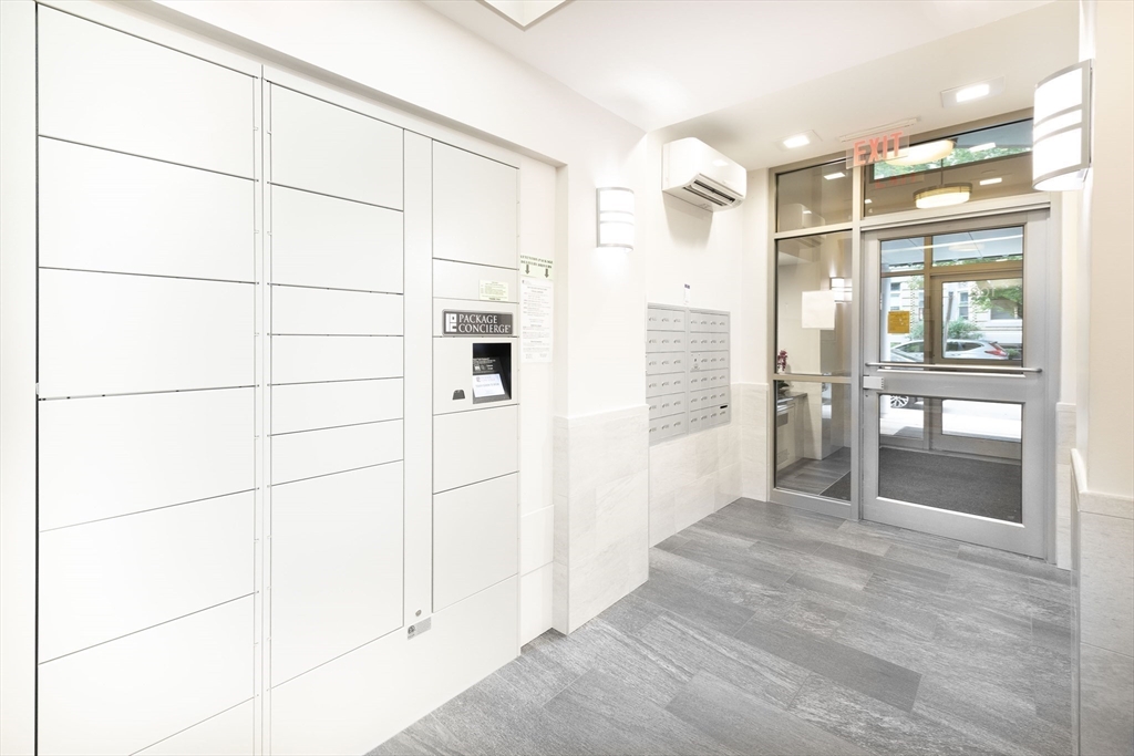 108 Peterborough St # G Unit: 4-G