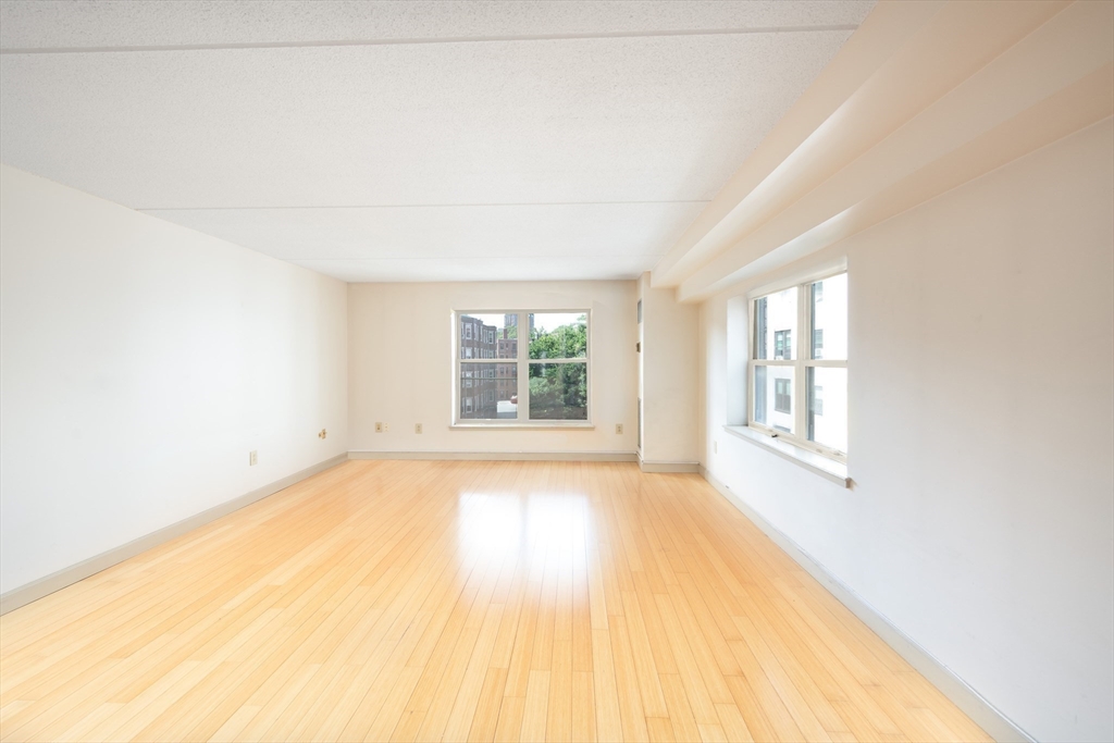 108 Peterborough St # G Unit: 4-G