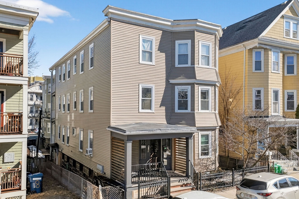 12 Woodlawn St # 2