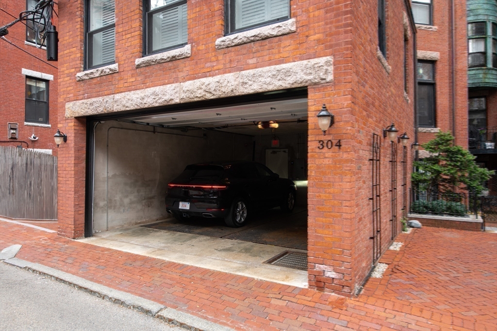 304 Commonwealth Ave PH