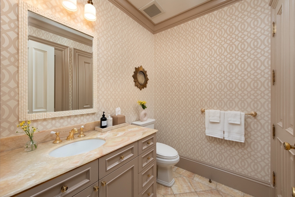 304 Commonwealth Ave PH