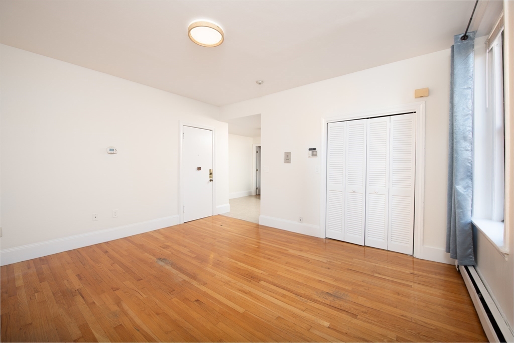 362 Commonwealth Ave # 4E