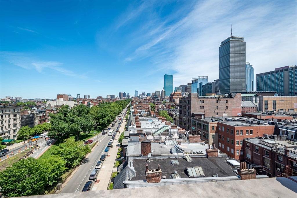 362 Commonwealth Ave # 4E