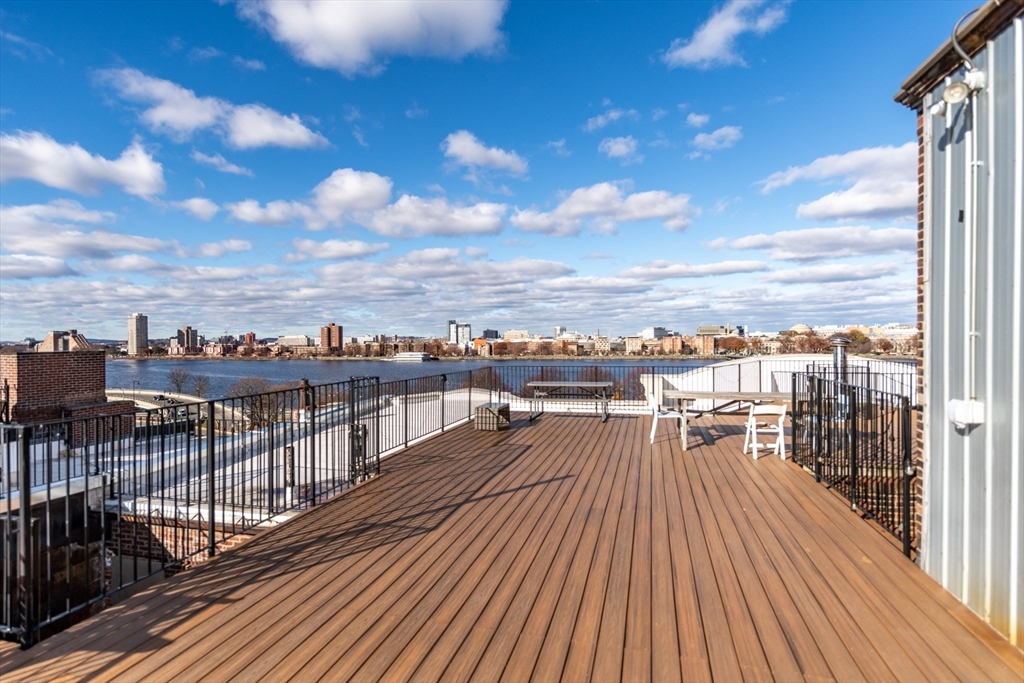 520 Beacon St # 4A