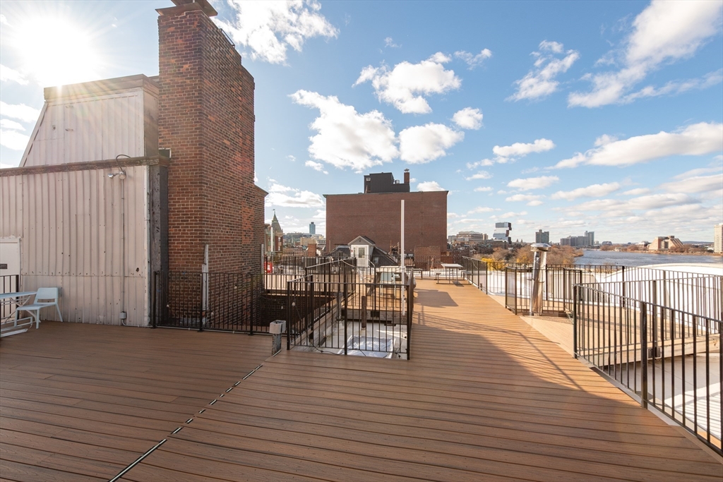 520 Beacon St # 4A