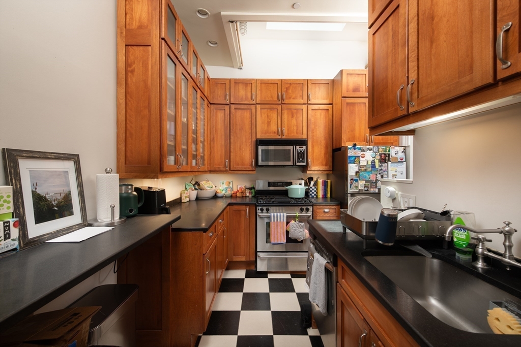 281 Beacon St # 18