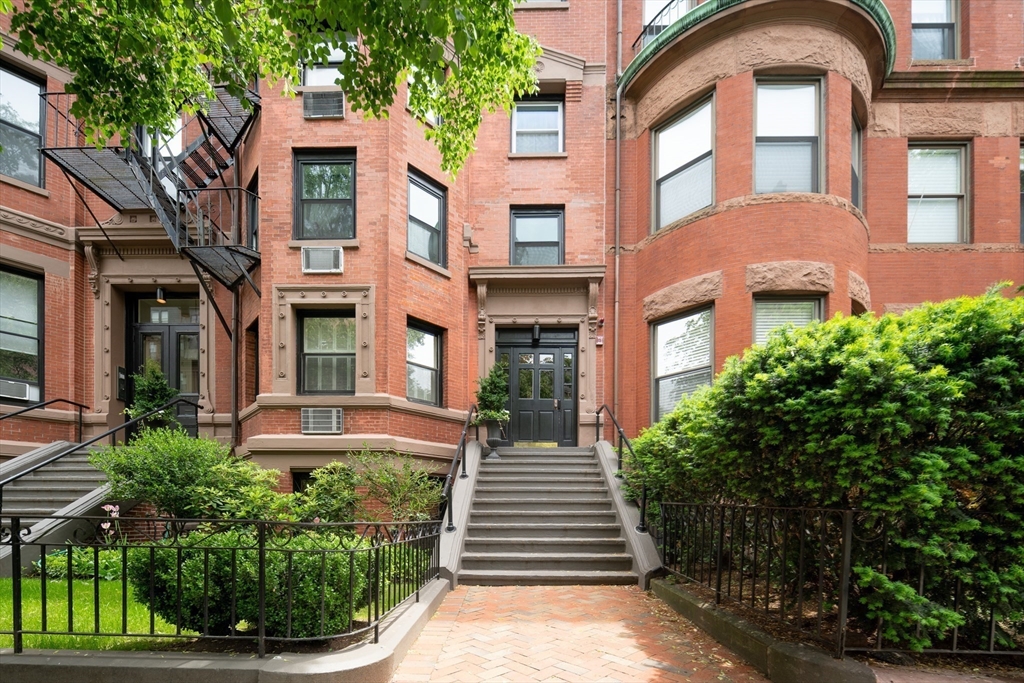 281 Beacon St # 18