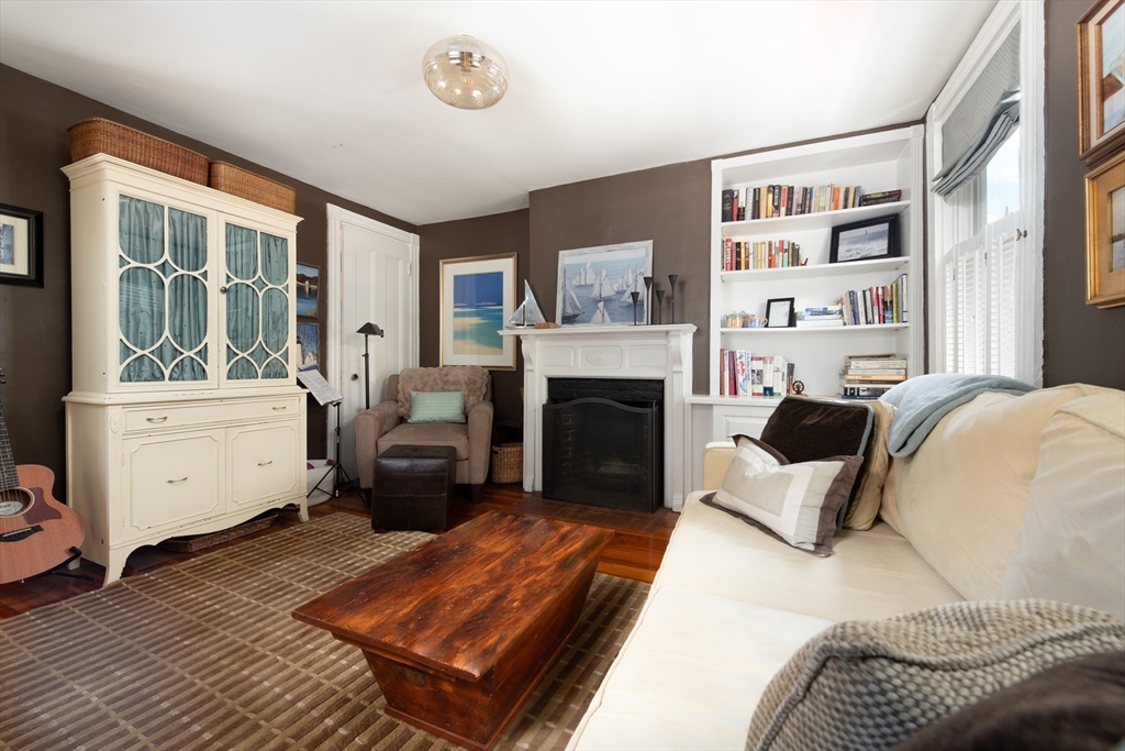 89 School St # 2