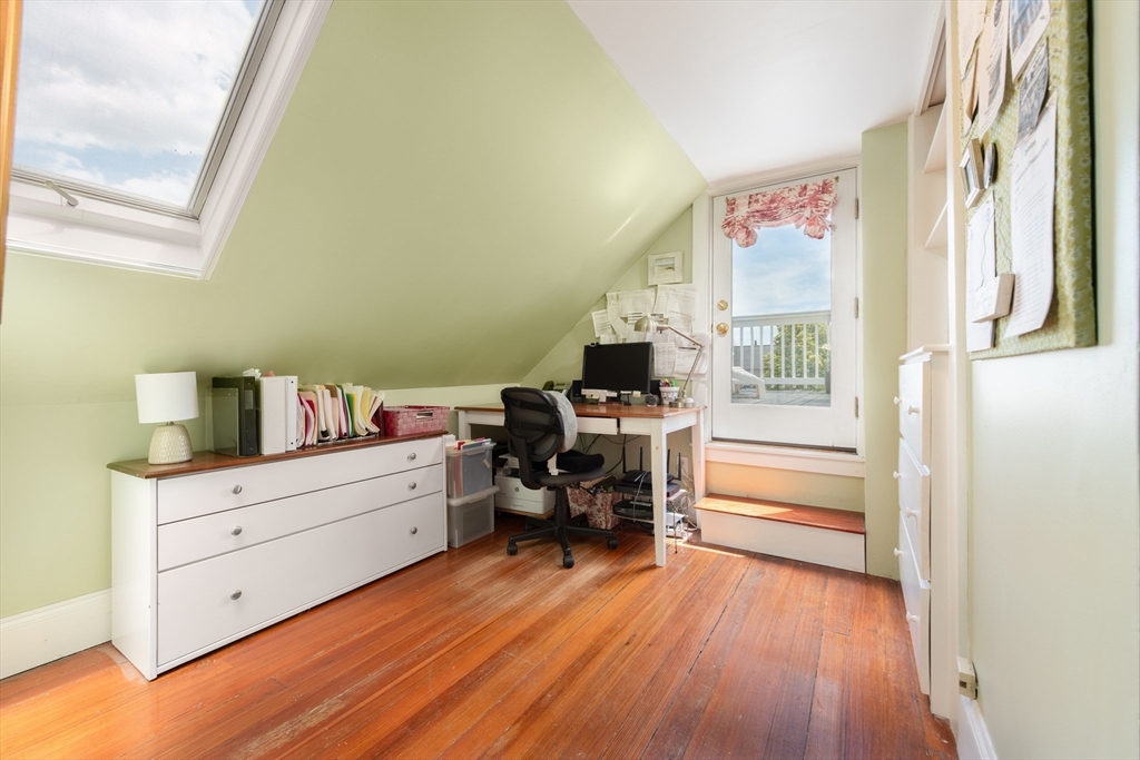 89 School St # 2