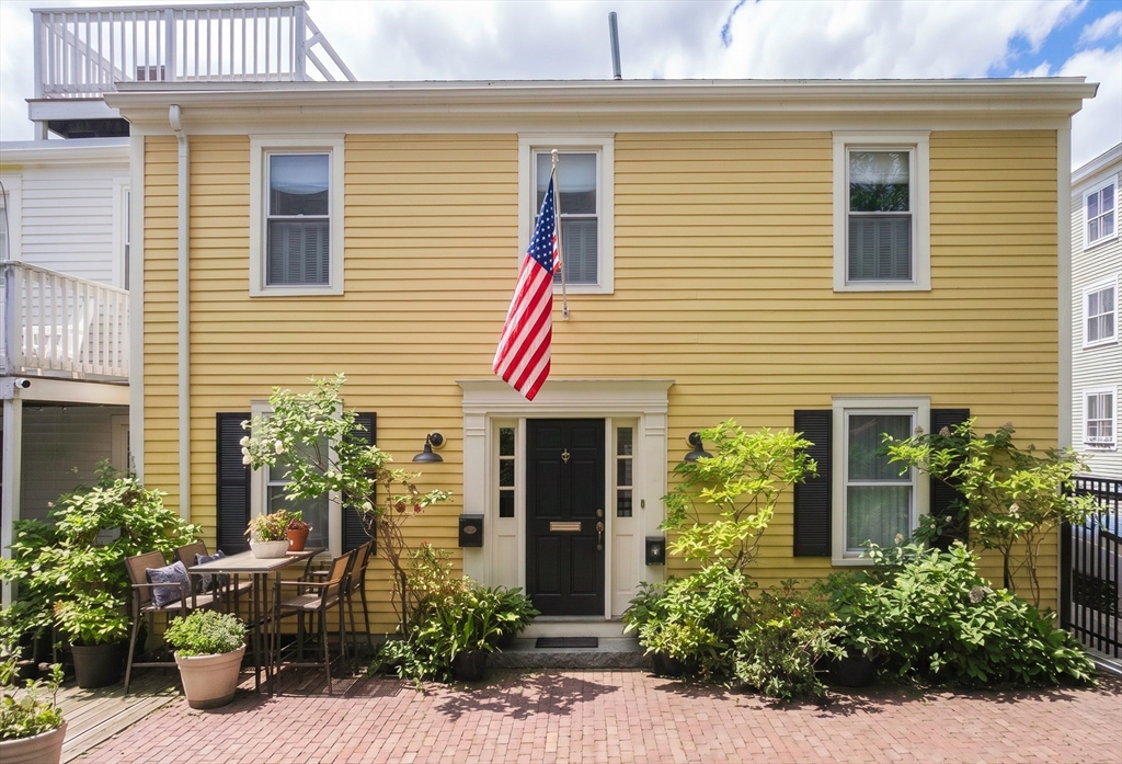 89 School St # 2