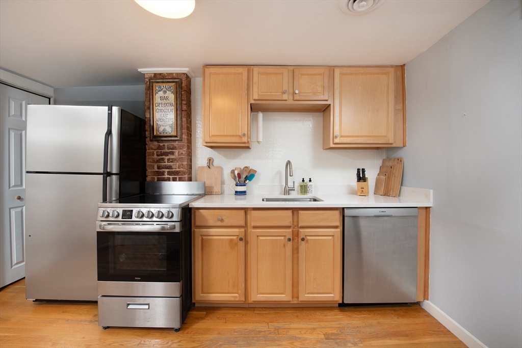 89 School St # 2