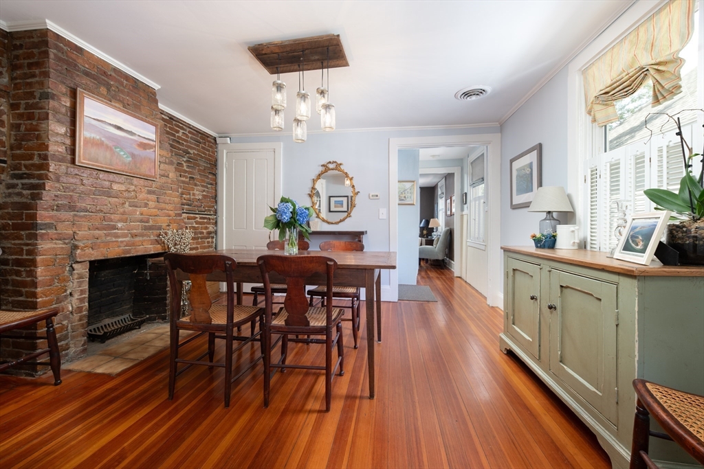 89 School St # 2