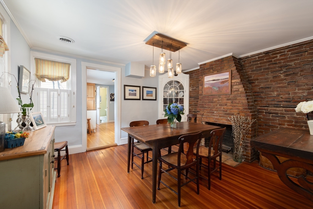89 School St # 2