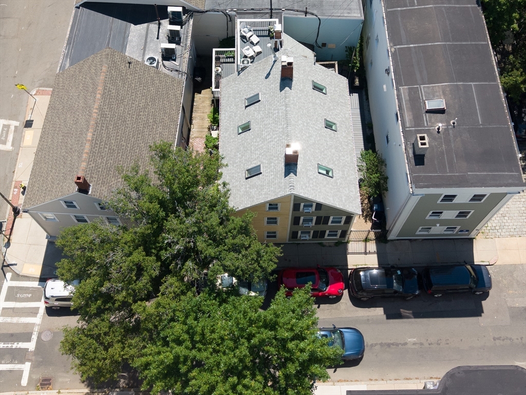 89 School St # 2