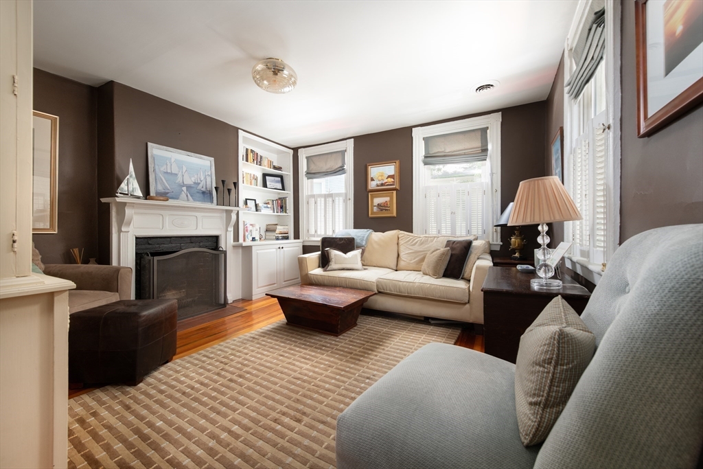89 School St # 2