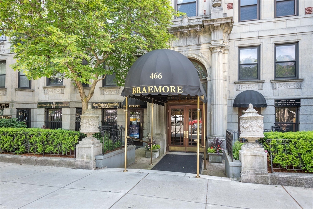 466 Commonwealth Ave # 206