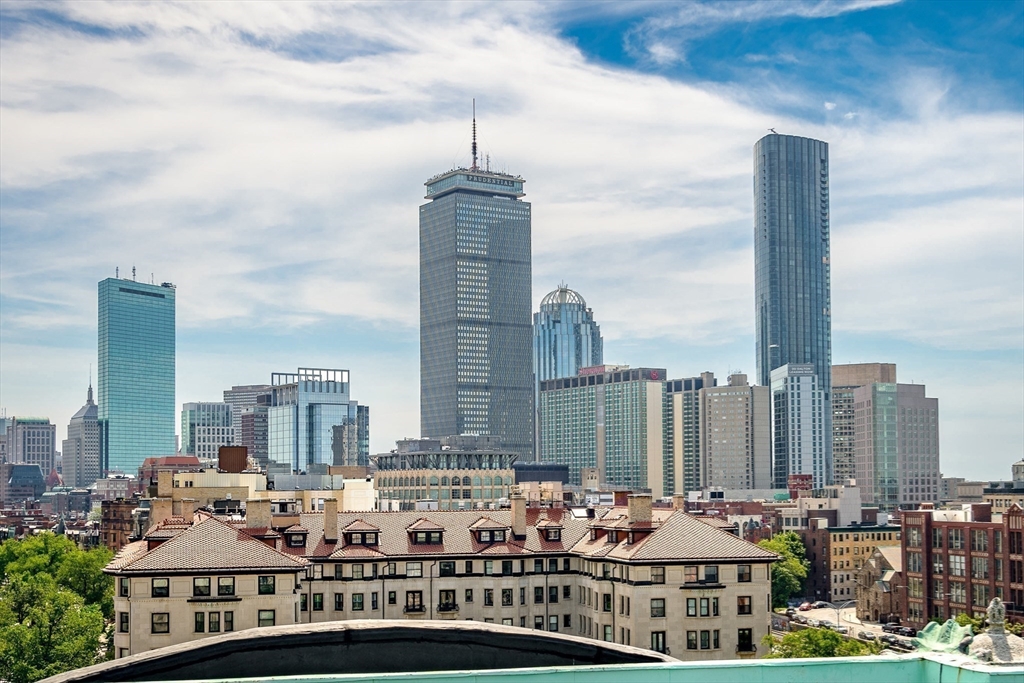 466 Commonwealth Ave # 206