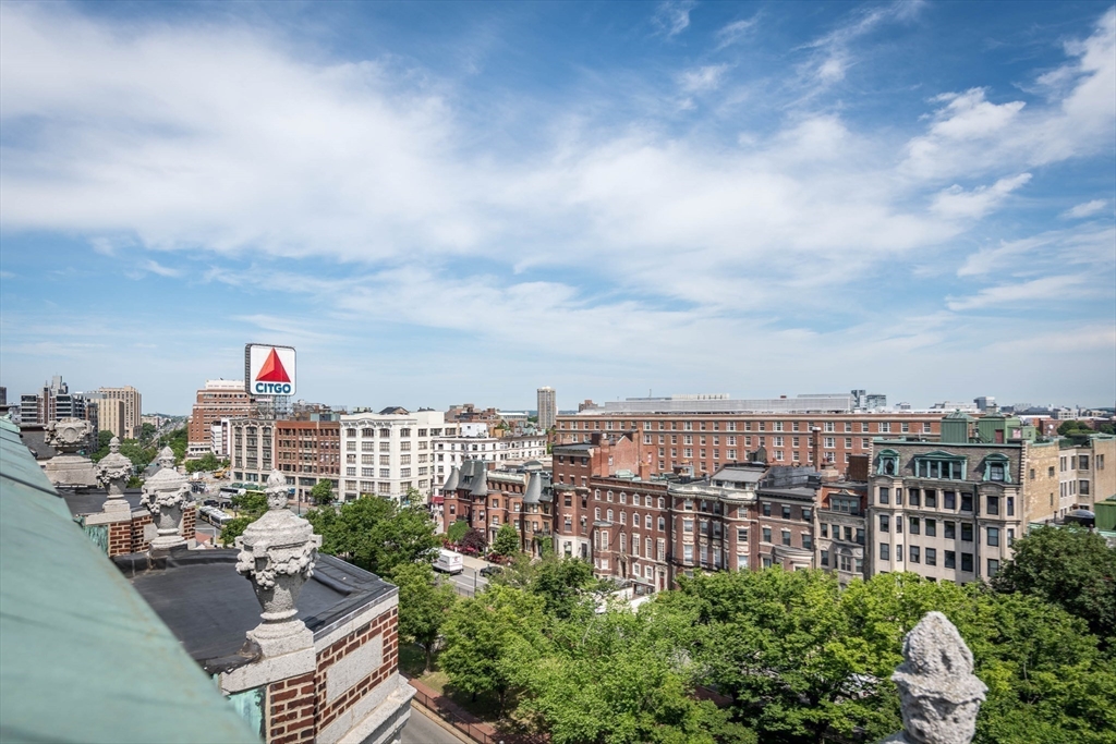 466 Commonwealth Ave # 206