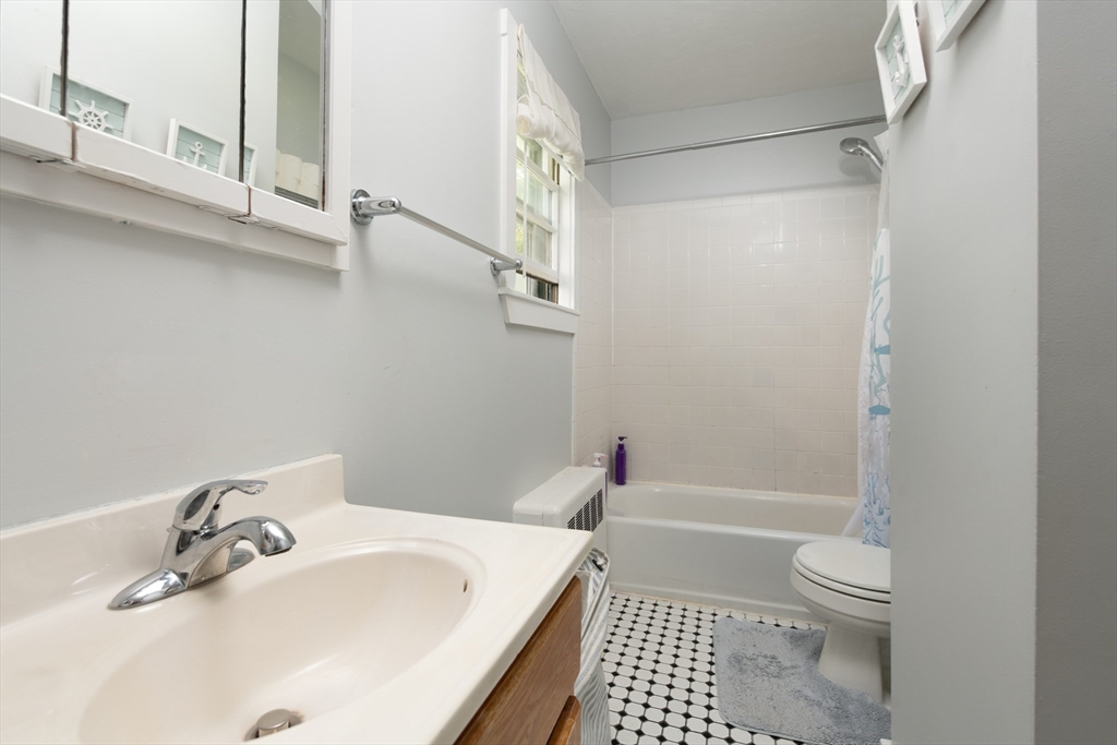 31 Kent Square # 1
