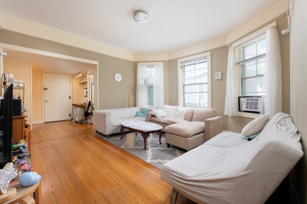 31 Kent Square # 1