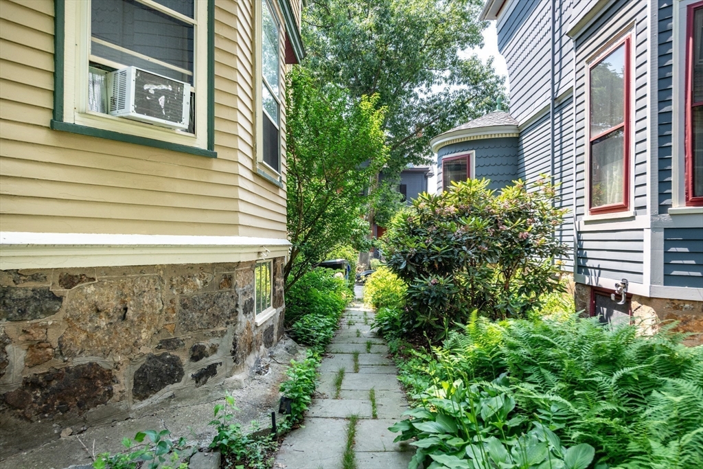 31 Kent Square # 1