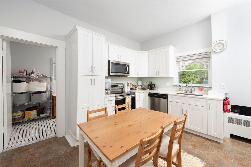 31 Kent Square # 1