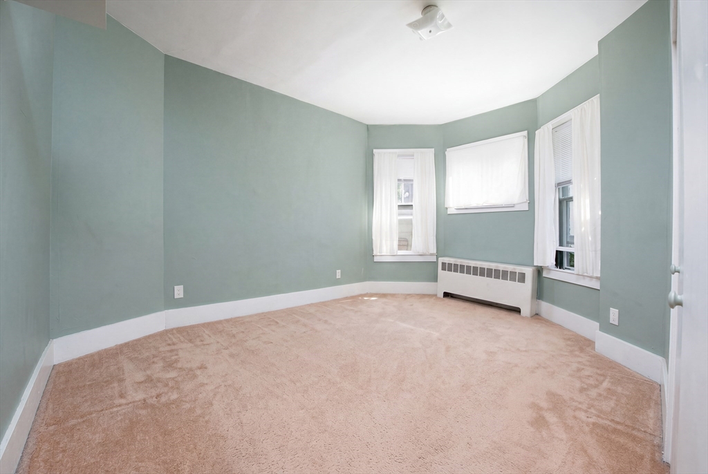 31 Kent Square # 1