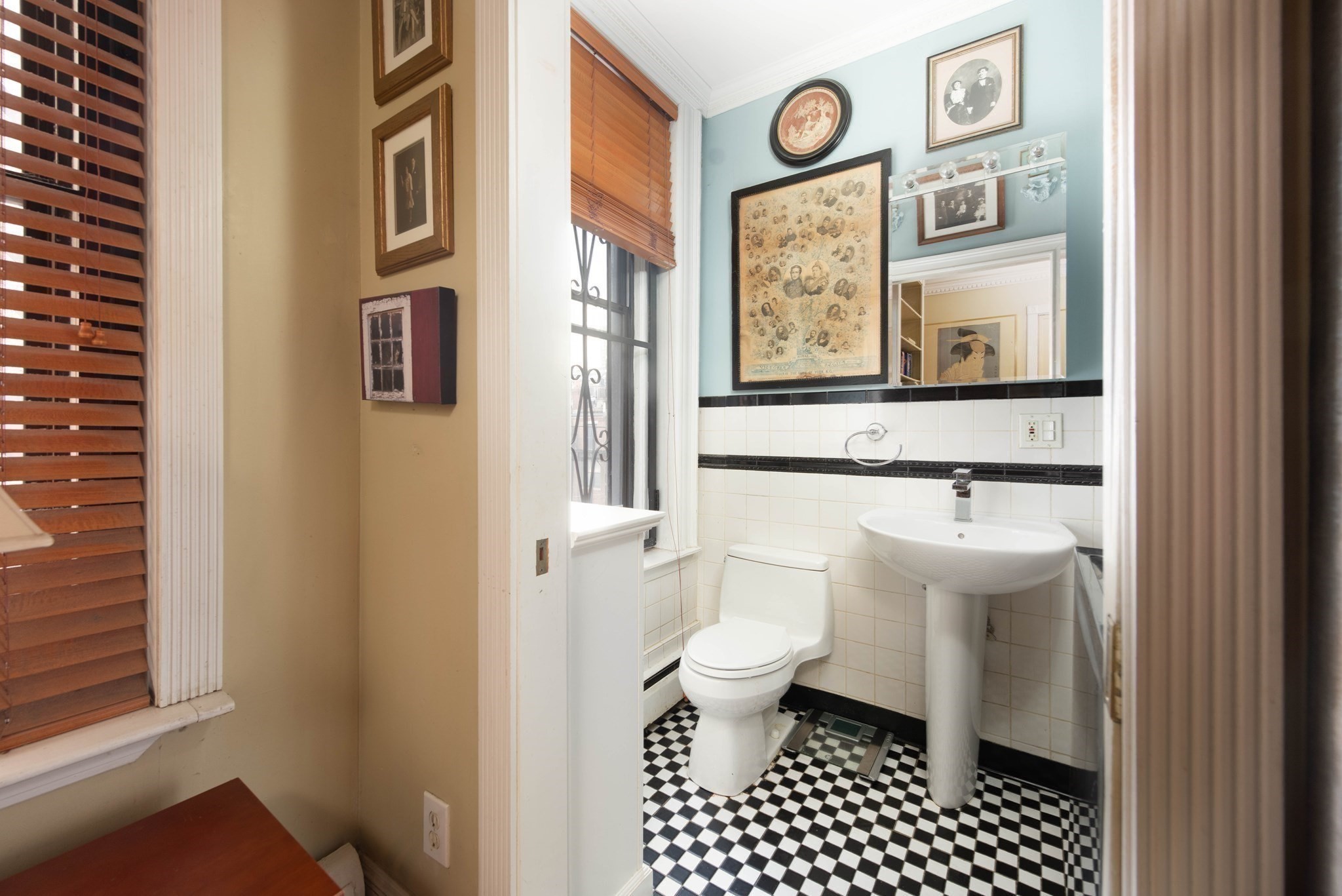 362 Commonwealth Ave Unit: 2EF