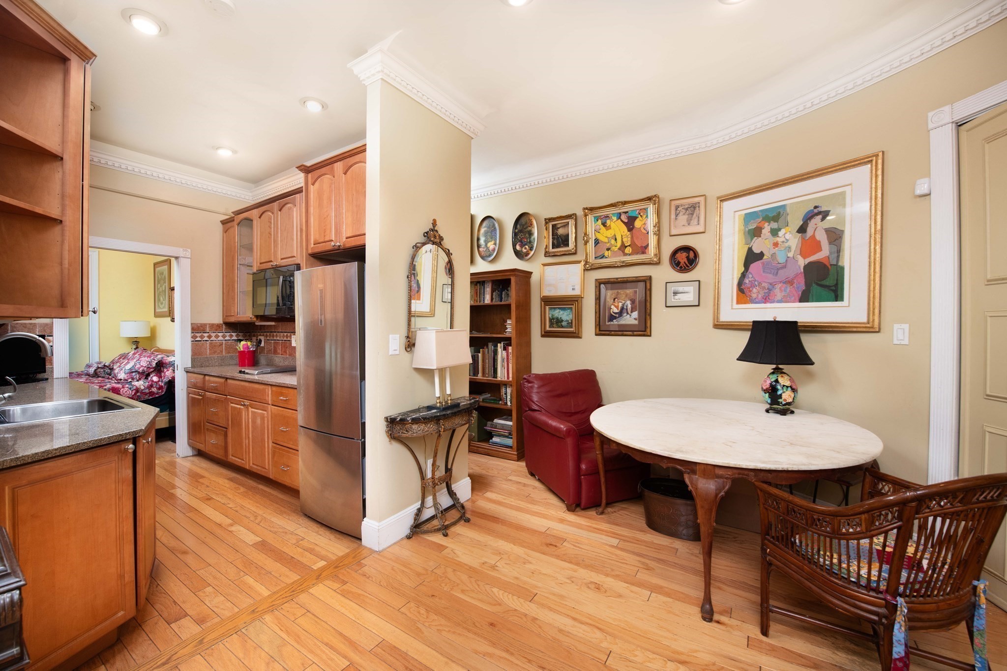 362 Commonwealth Ave Unit: 2EF