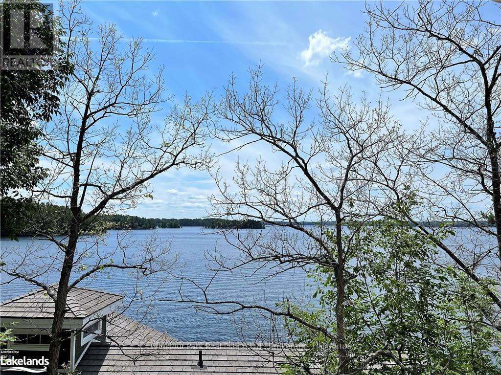 4 - 1869 MUSKOKA DISTRICT ROAD 118 WEST
