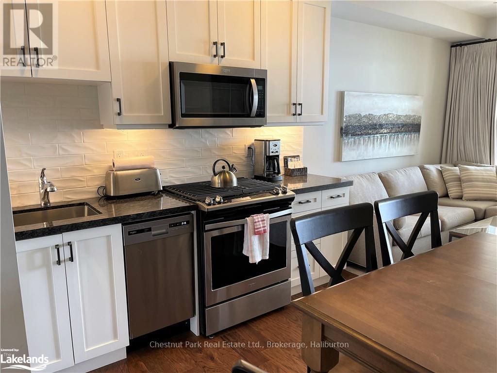 4 - 1869 MUSKOKA DISTRICT ROAD 118 WEST