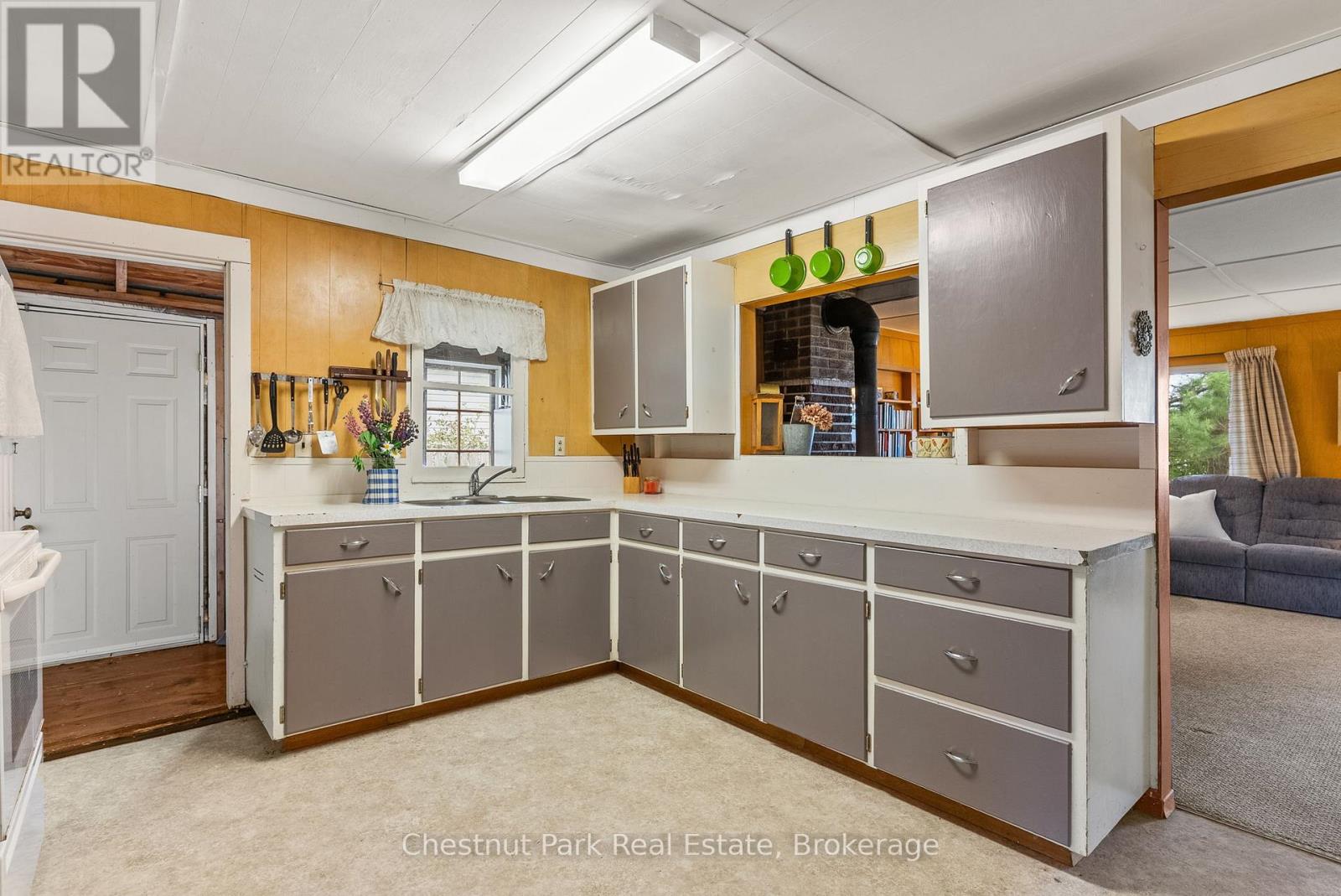203B LAKESHORE DRIVE