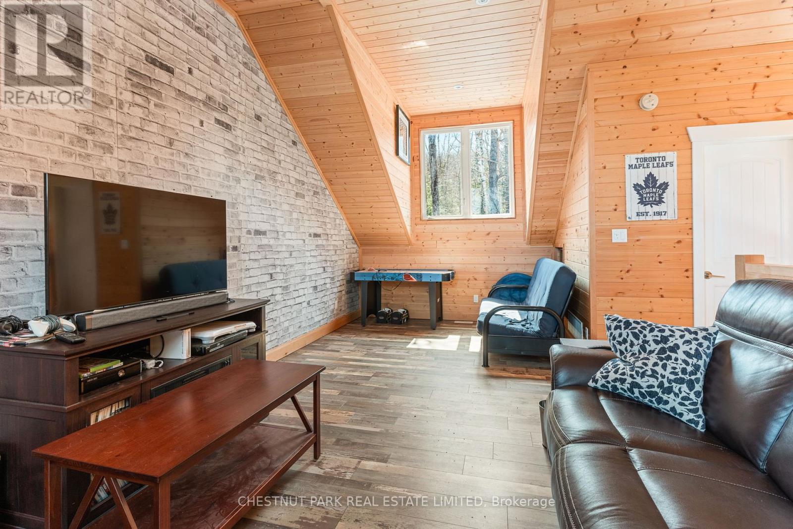 1038 STONEHENGE LANE