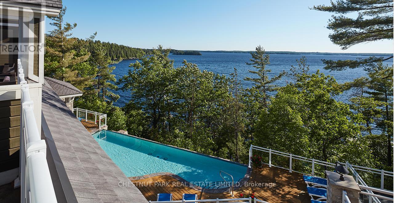 4 - 1869 MUSKOKA DISTRICT ROAD 118 WEST