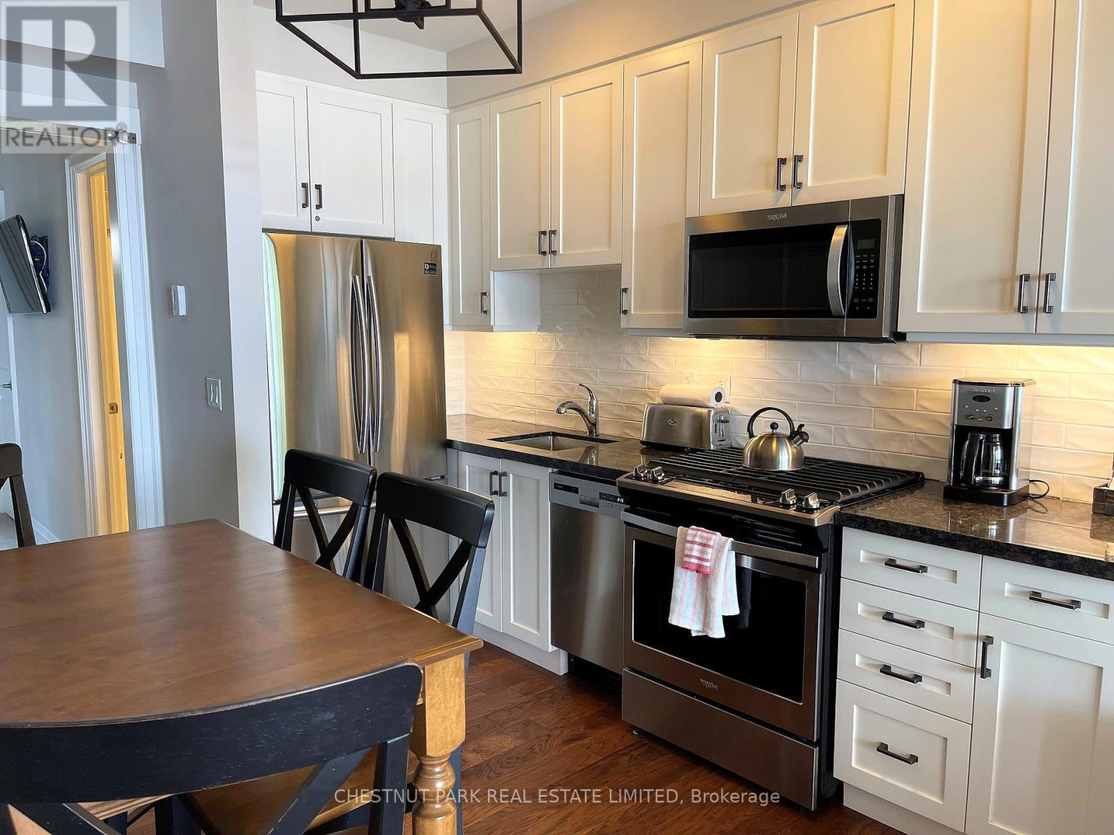 4 - 1869 MUSKOKA DISTRICT ROAD 118 WEST