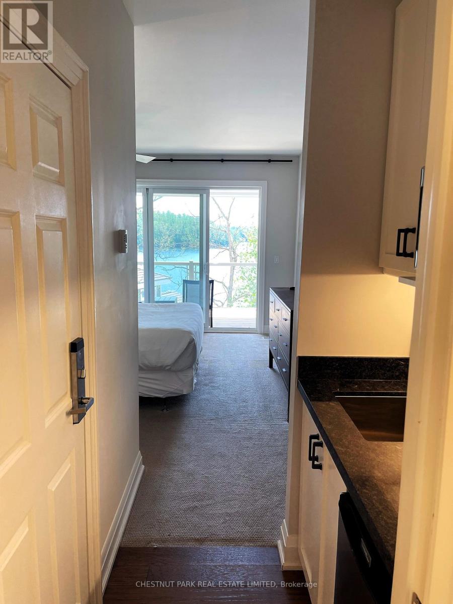 4 - 1869 MUSKOKA DISTRICT ROAD 118 WEST