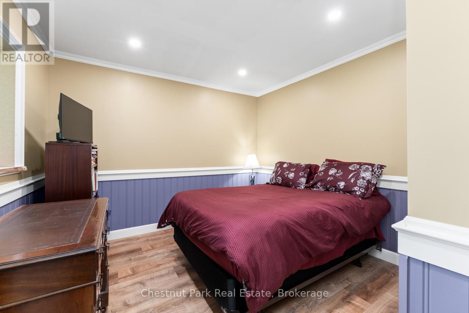 1037 SKELETON LAKE 3 ROAD