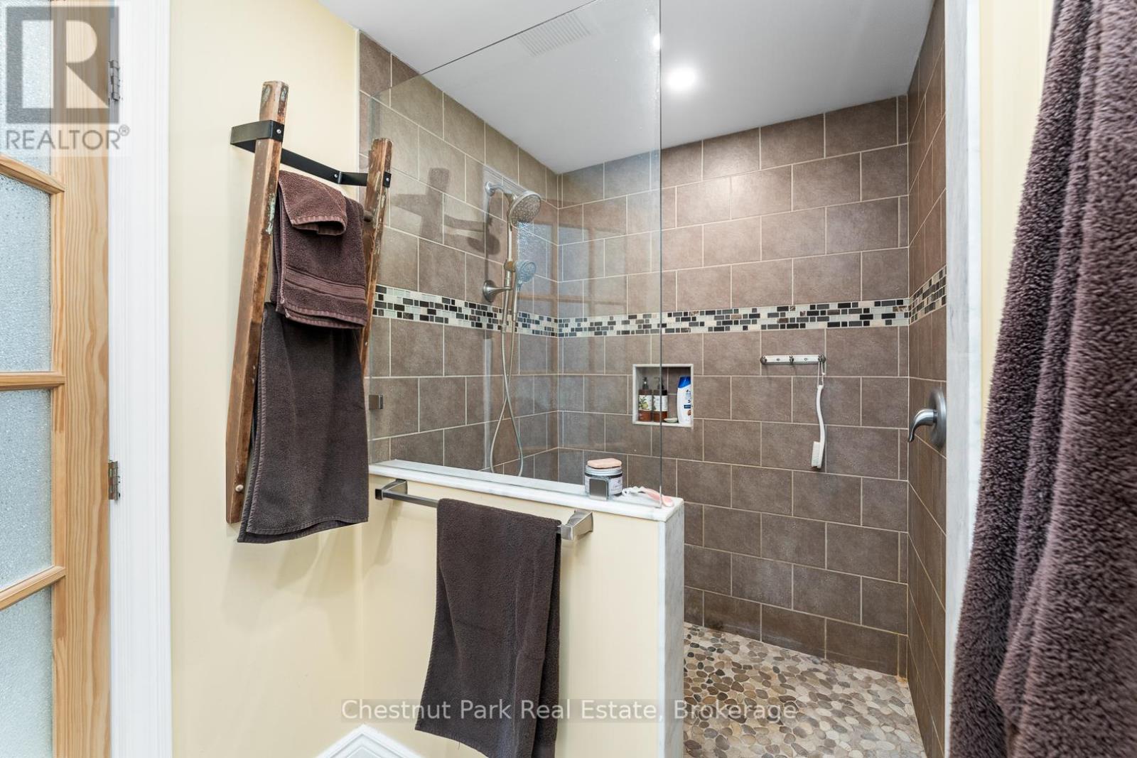 1037 SKELETON LAKE 3 ROAD