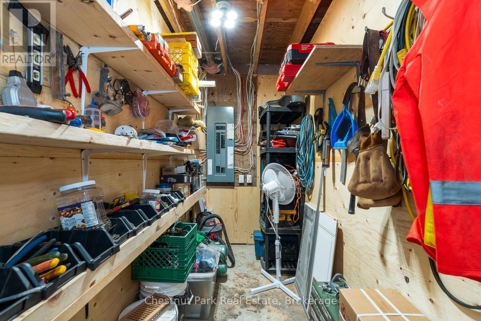 1037 SKELETON LAKE 3 ROAD