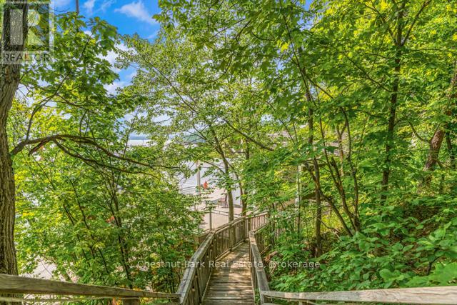 B#206 - 1869 MUSKOKA ROAD 118 HIGHWAY W