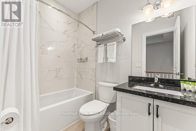 B#206 - 1869 MUSKOKA ROAD 118 HIGHWAY W