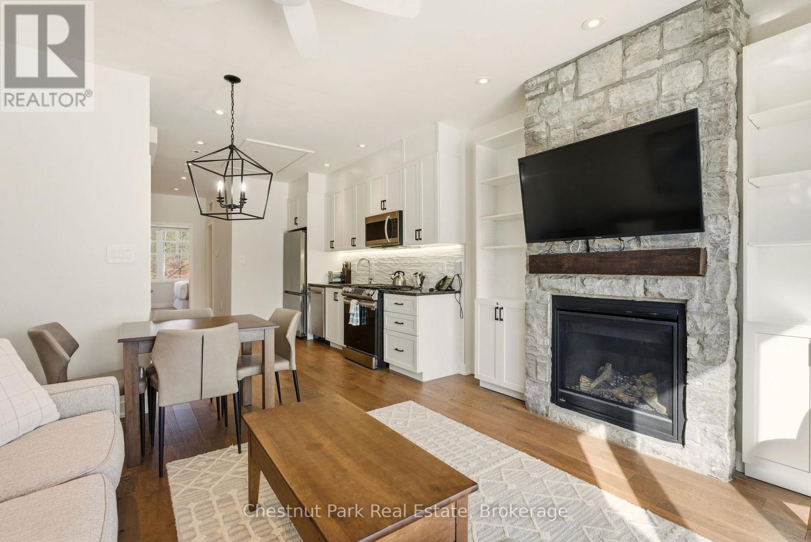 1869 MUSKOKA RD 118 WEST ROAD