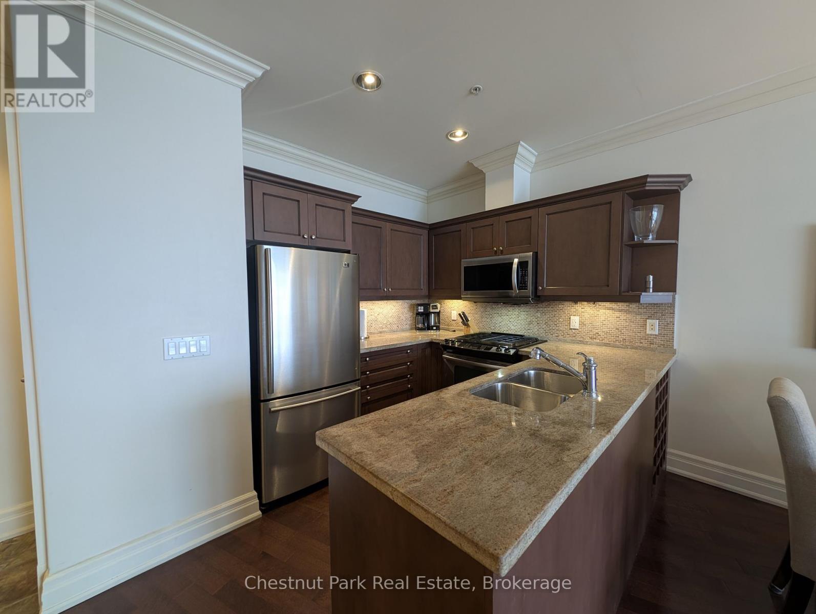 E206B1 - 1869 MUSKOKA 118 ROAD W