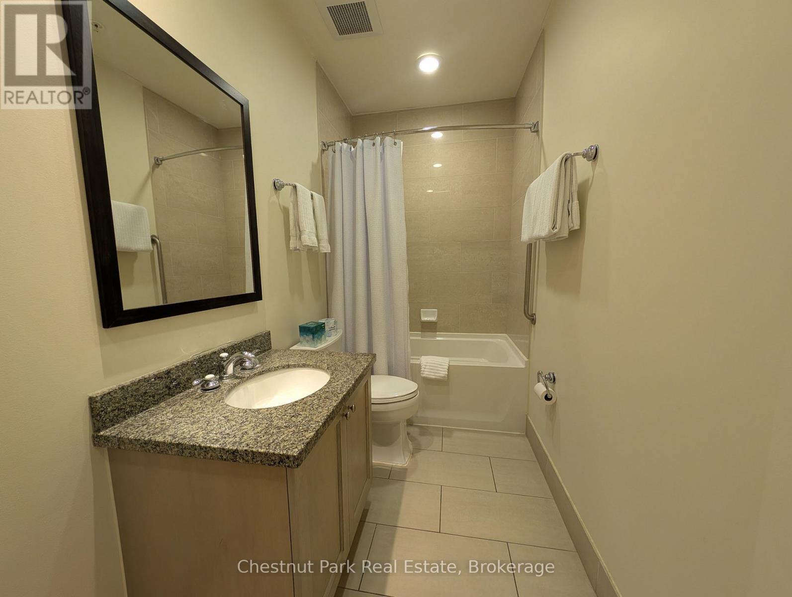 E206B1 - 1869 MUSKOKA 118 ROAD W