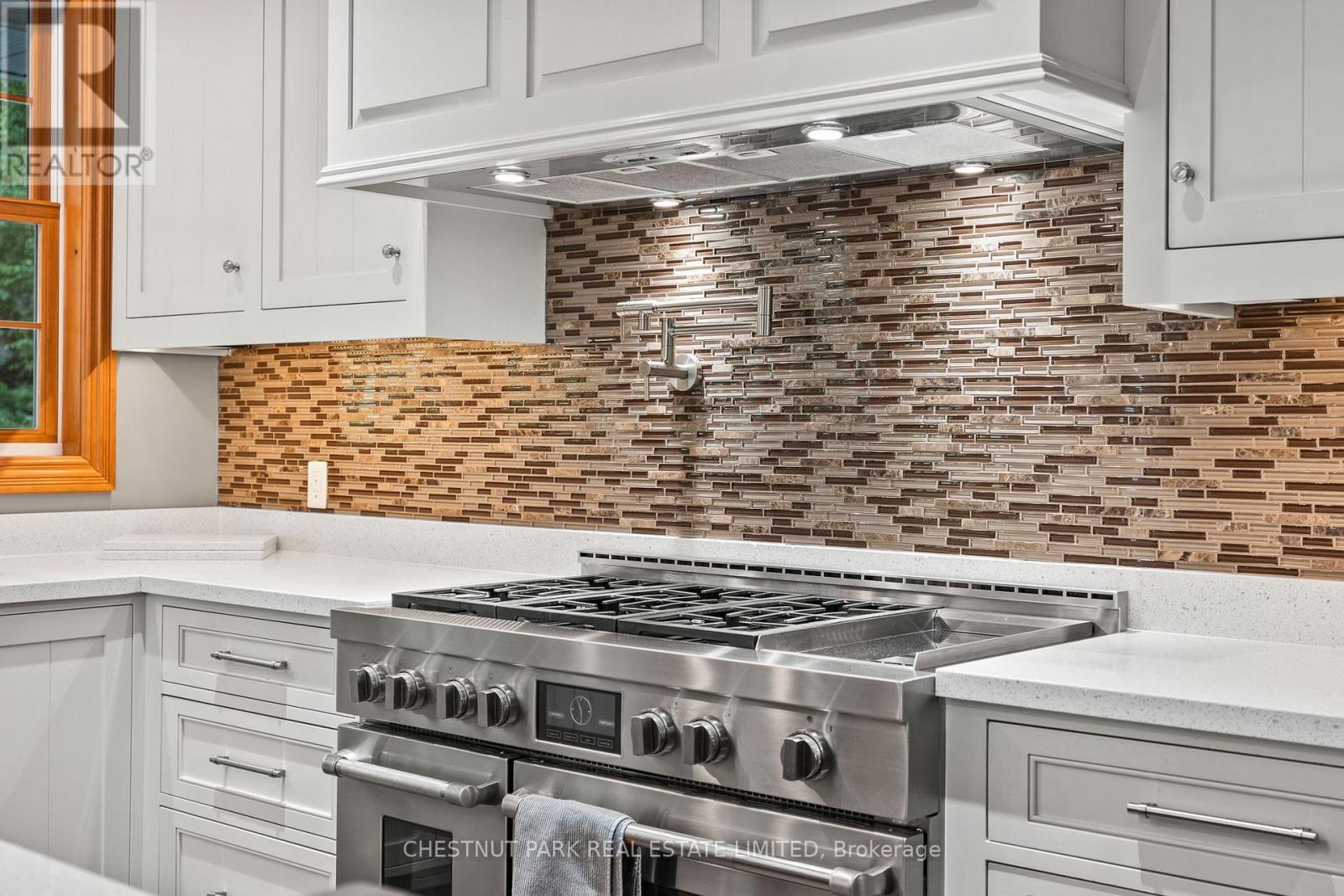 1141 & 1123 NU-NE LANE