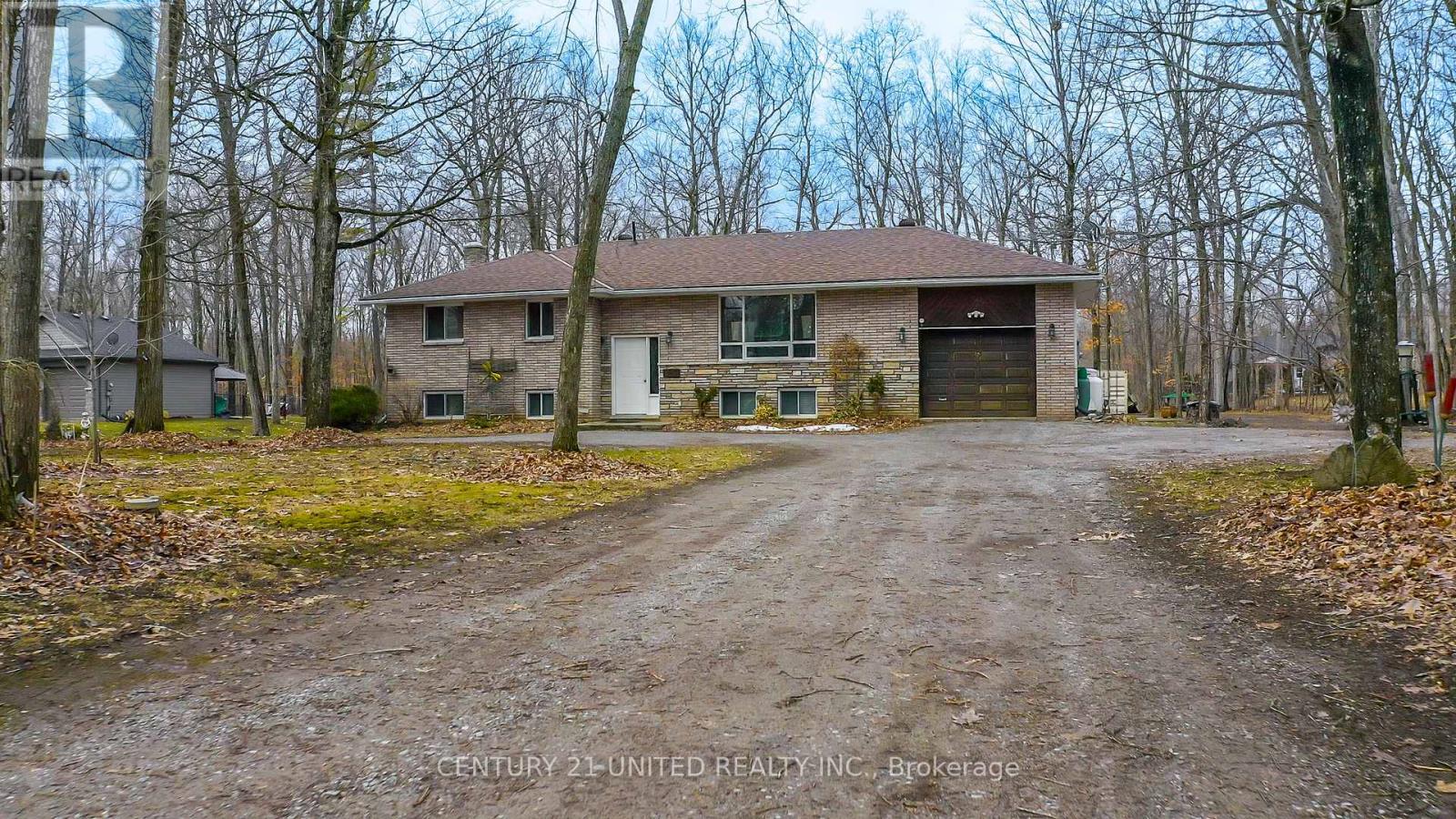 524 HILLSIDE DRIVE