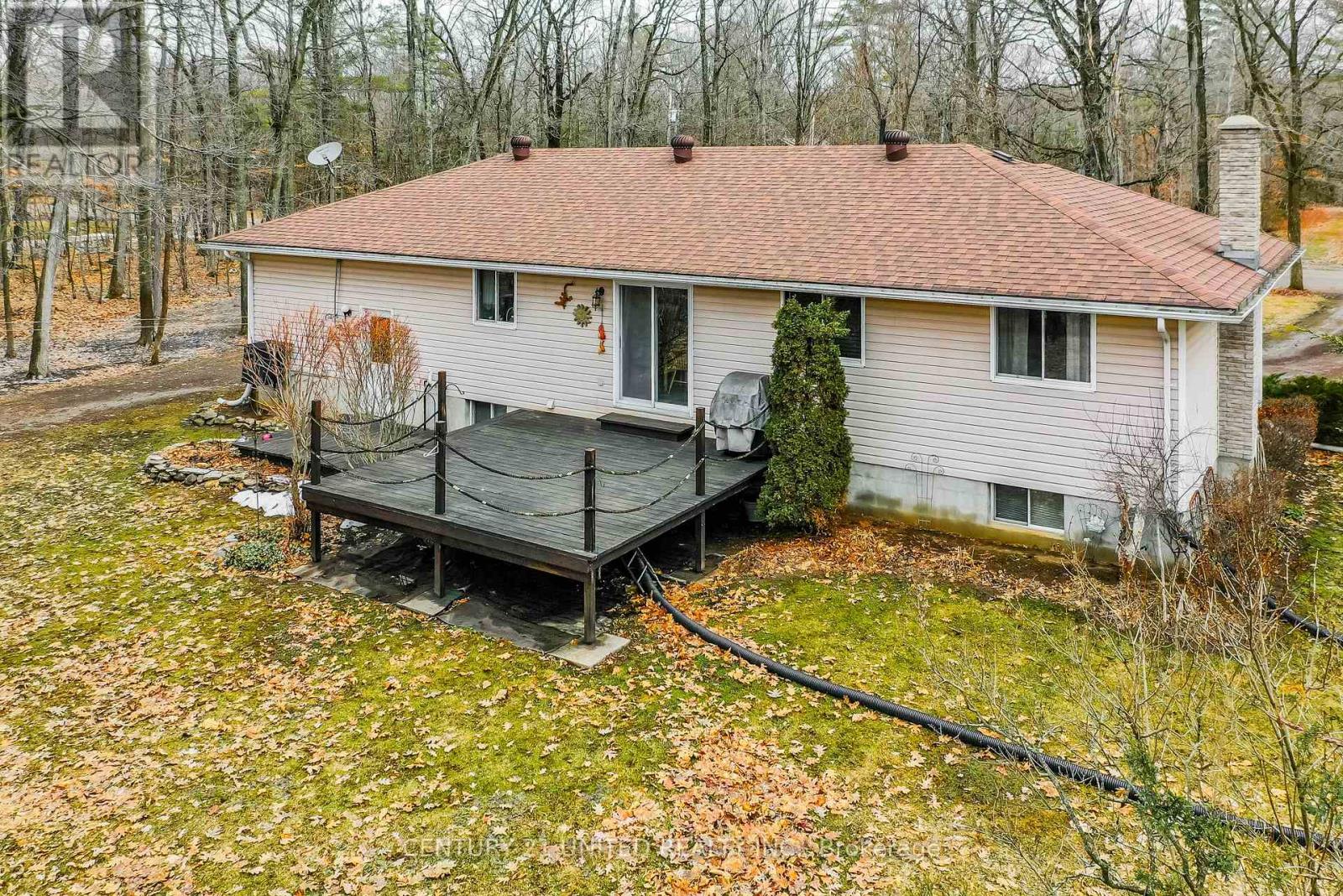 524 HILLSIDE DRIVE
