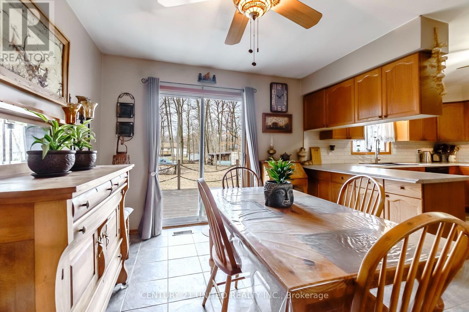 524 HILLSIDE DRIVE