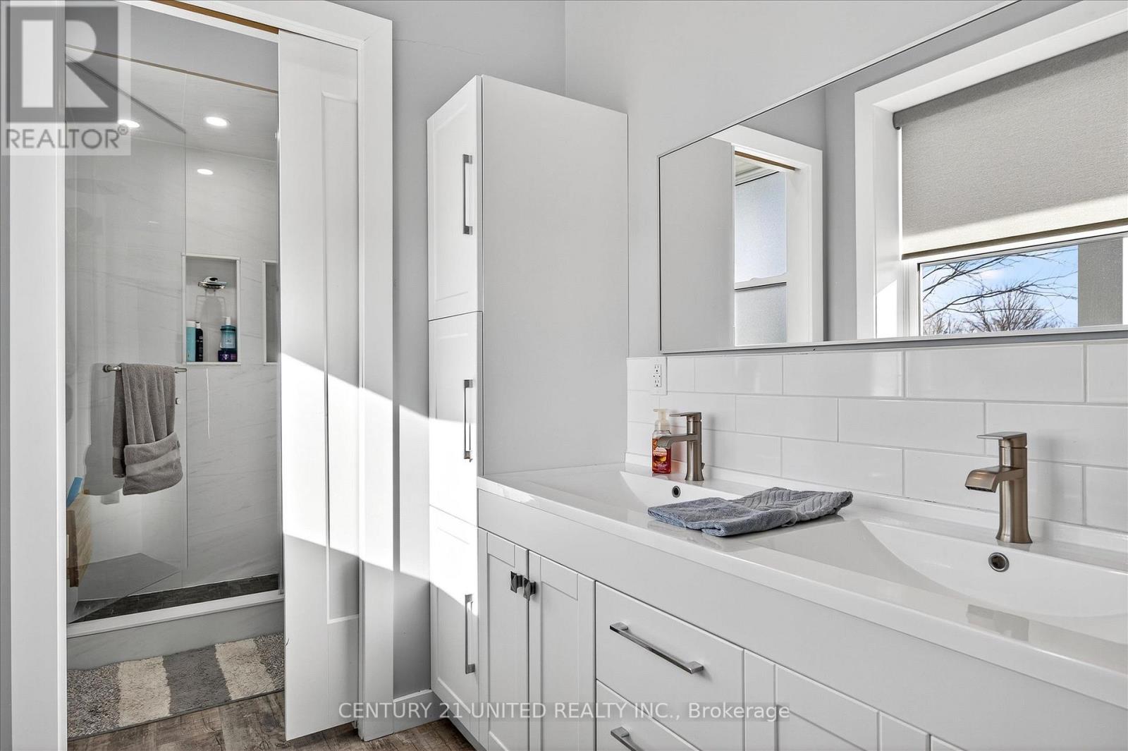 1717 ASPHODEL 10TH LINE